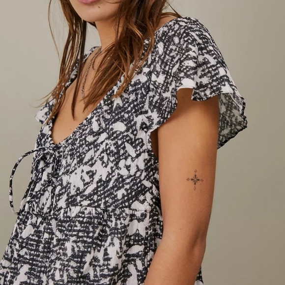 Urban Outfitters Bea Gingham Floral Mini Dress Size XS - Picture 3 of 13